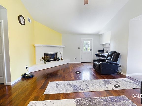3rd image of 14313 Hemley Rd