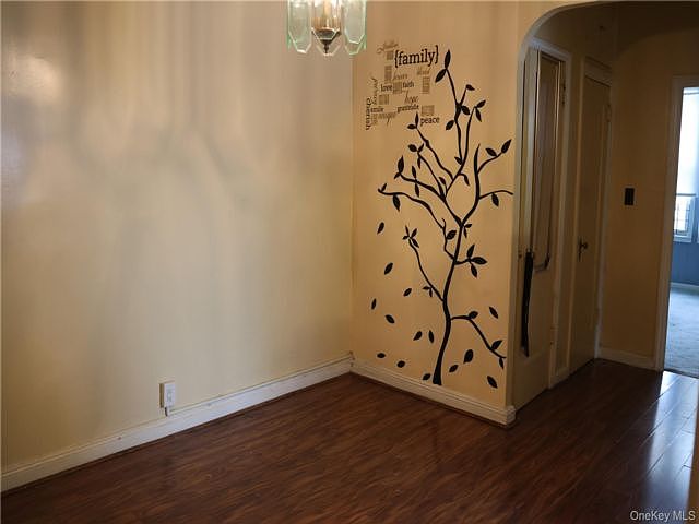1st image of 955 E 98th St #1