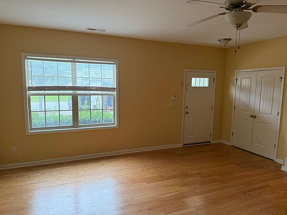 3rd image of 6147 Neuse Wood Dr