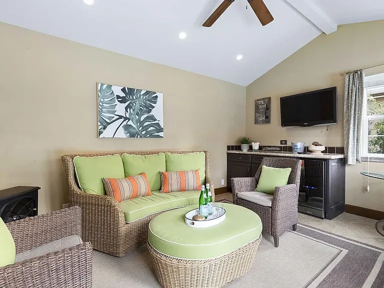 6410 Camden Ave — Photo 22