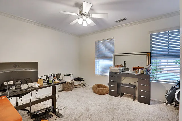 285 Woodcrest Ln — Photo 16