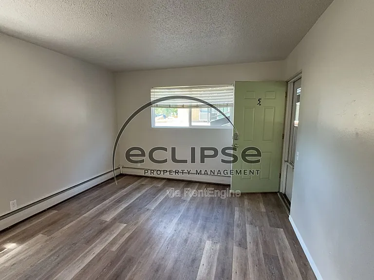 Summit View Apartments — Photo 104