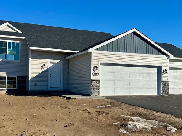 6744 Granby St, North Branch, MN 55056