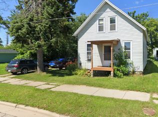 1224 S Maple Ave, Green Bay, WI 54304