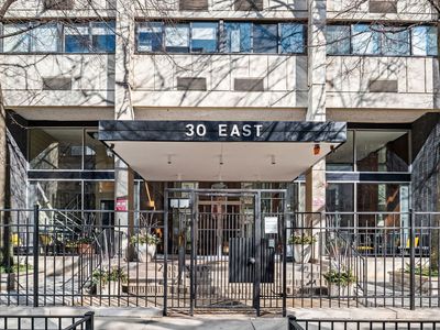 30 E Division St APT 14C, Chicago, IL, 60610