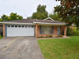 9538 Skyline Dr, Houston, TX 77063