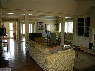 3rd image of 7 Sommerton Ct