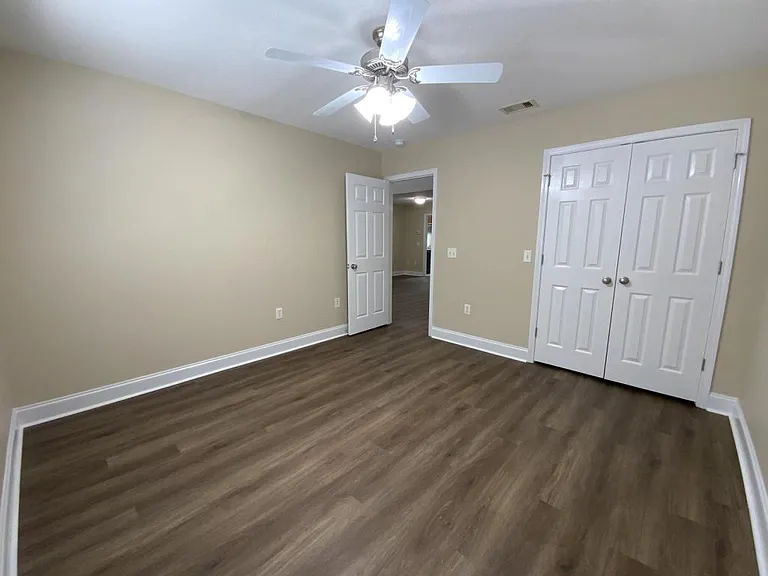 104B Lakeview Rd — Photo 3