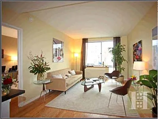 Rented by Halstead Real Estate | media 2