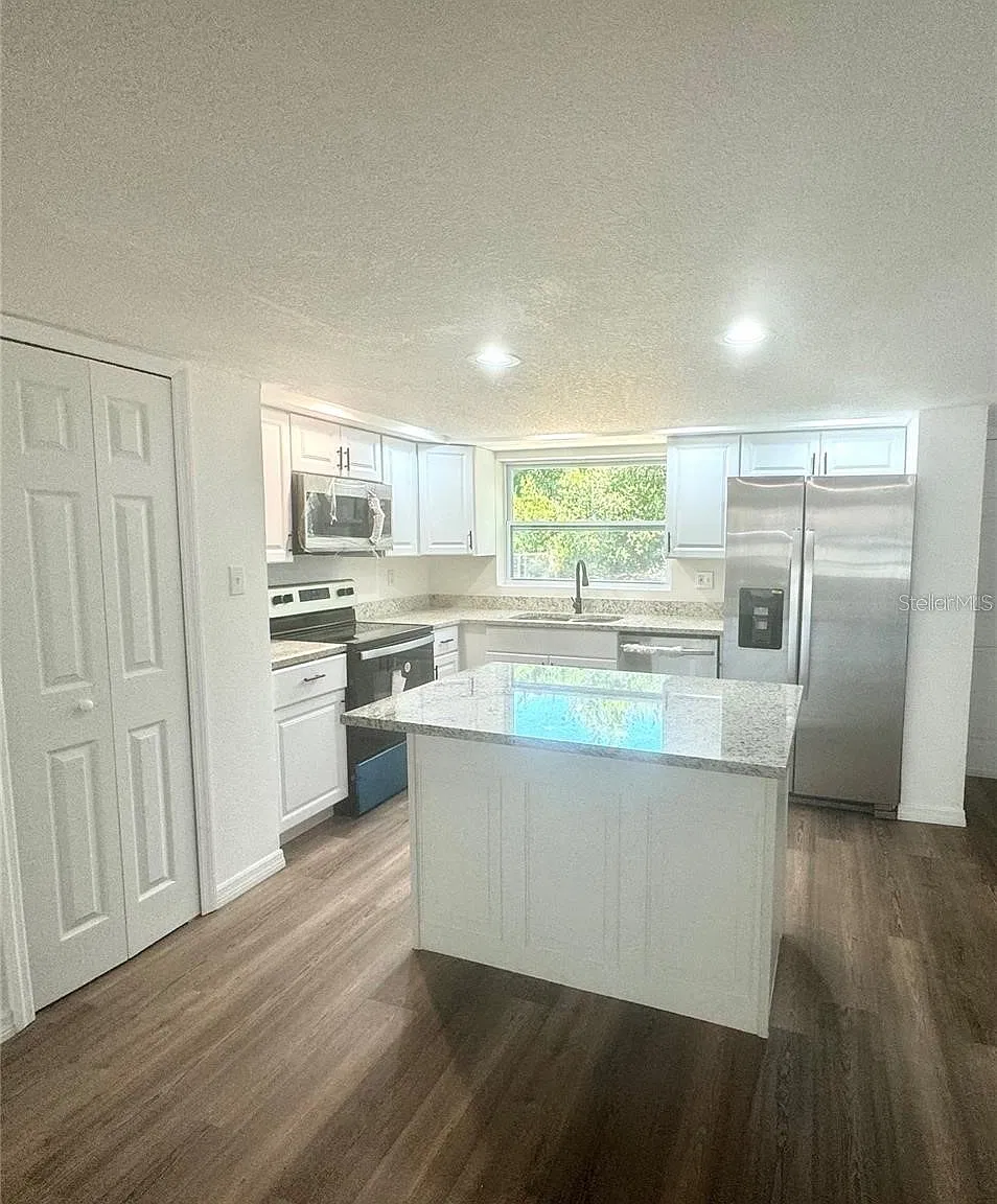 3 bed, 1150 sqft, $1,750 — Photo 3
