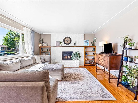 3rd image of 8826 Oakwood Street