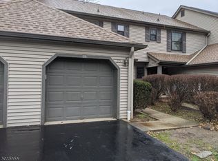 25 Manor Dr, Princeton, NJ 08540