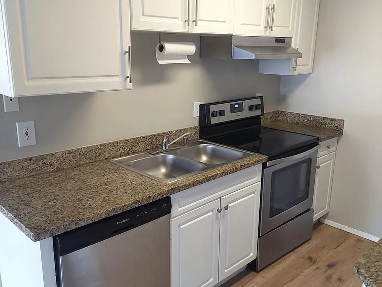 LC Park Place - MFR — Photo 22