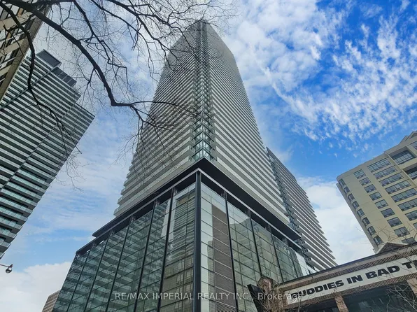 501 Yonge St #2409, Toronto, ON M4Y 0G8