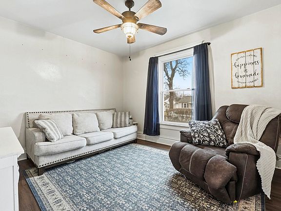 4th image of 1901 Emma Ave