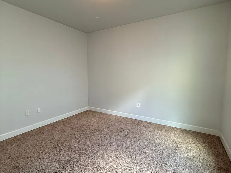 5156 NW 21st Dr — Photo 41