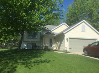 8645 Pasture Rd SE, Caledonia, MI 49316