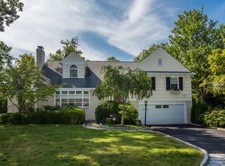 55 Alder Ln, Bronxville, NY 10708