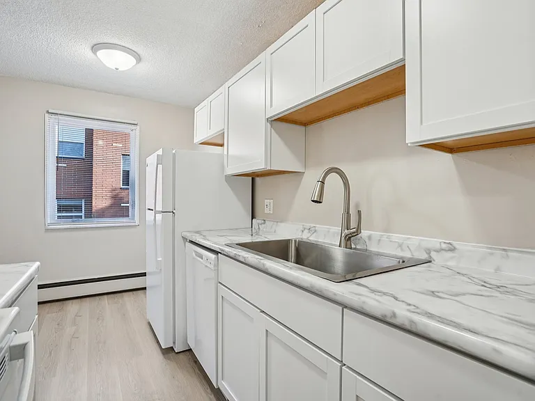 Keller Flats — Photo 45