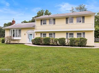 30 Clearview Dr, Tinton Falls, NJ 07724