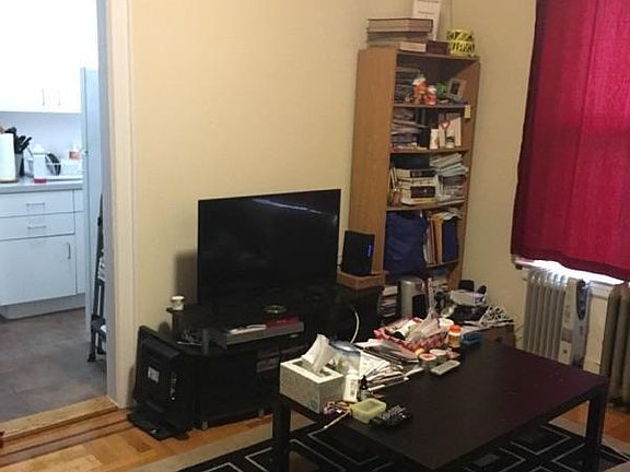 2nd image of 2328 31st Ave APT 12
