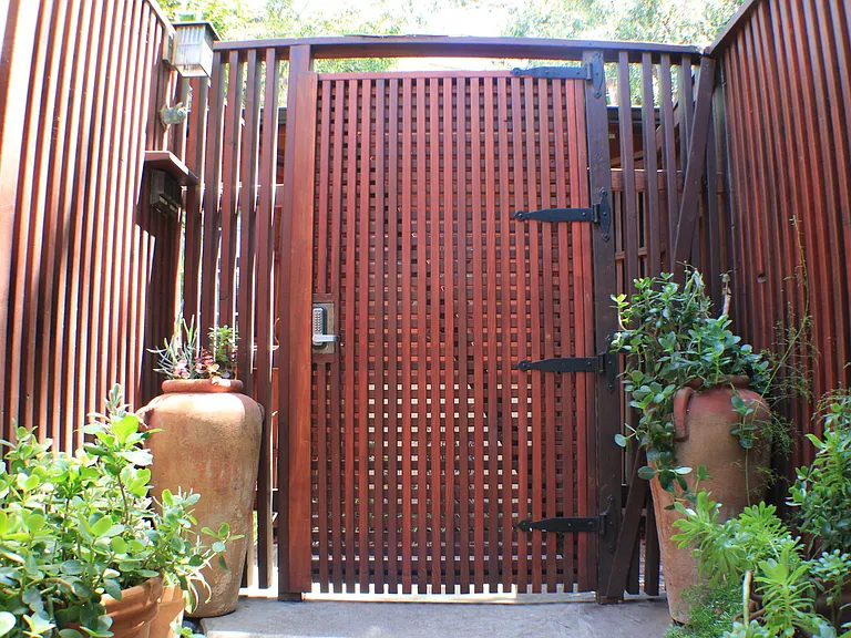 Barham Blvd — Photo 3