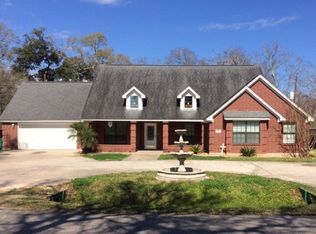 460 Oyster Creek Ct, Richwood, TX 77531
