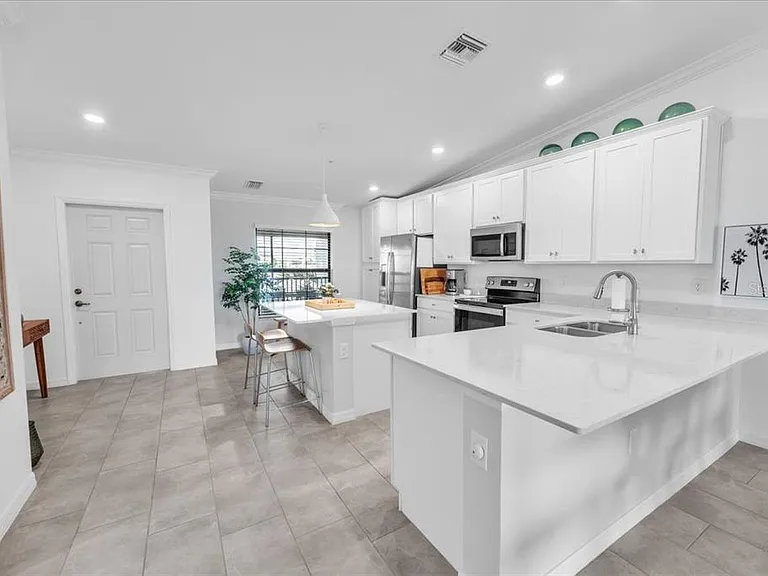 5711 Palmer Cir #206 — Photo 6