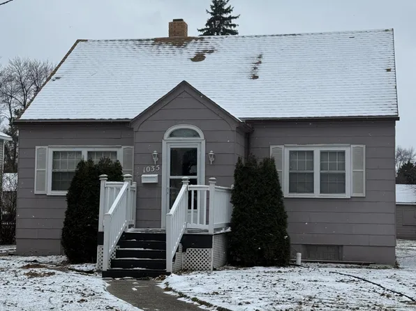 1035 Western Ave, Grafton, ND 58237