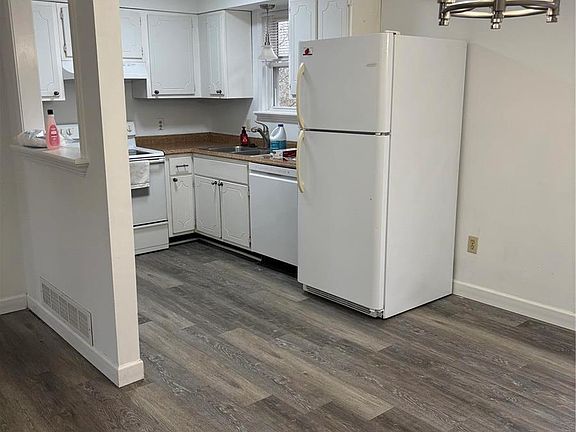 5th image of 308 Pearl Dr