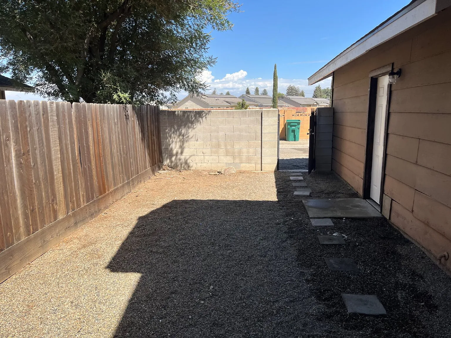 2 bed, 2.0 bath, 1150 sqft, $1,500 — Photo 2