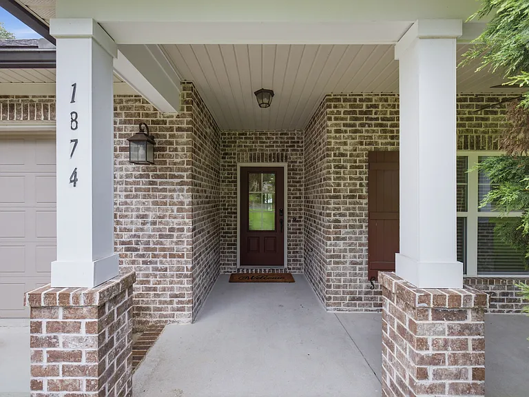 1874 Edge Ave — Photo 3