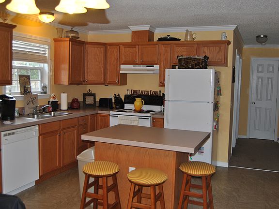 Kitchen/Hall