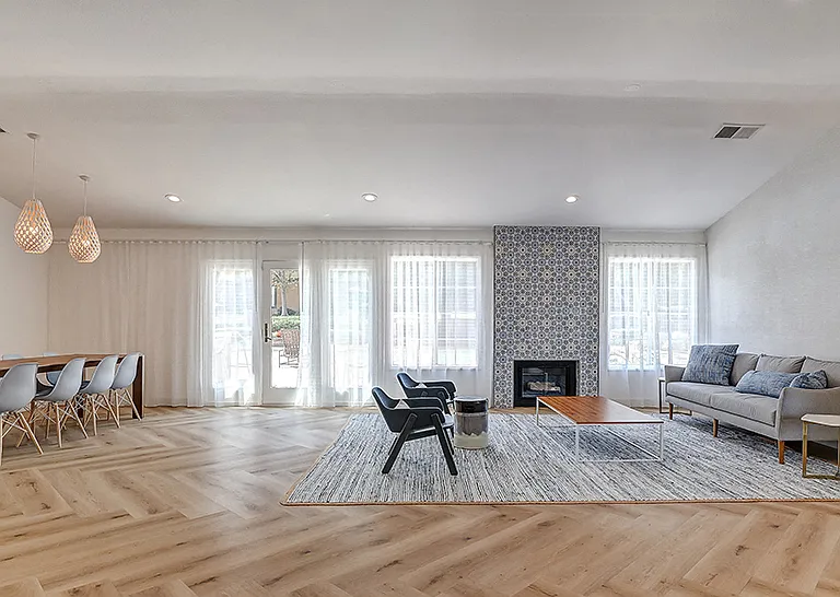 BROOKWOOD VILLAS — Photo 4