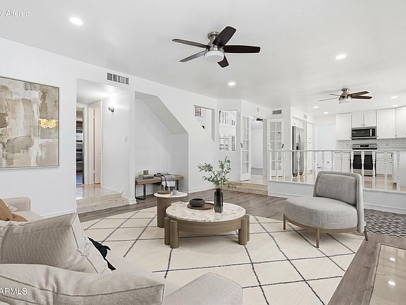 3rd image of 7813 W DREYFUS Drive
