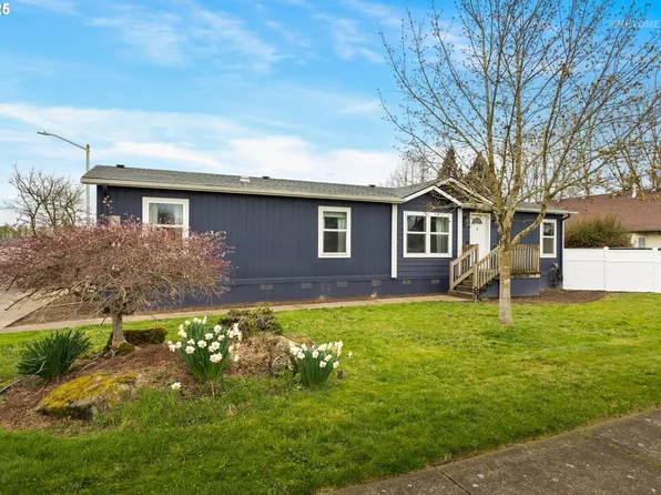 20993 Brentwood Ct NE, Donald, OR 97020