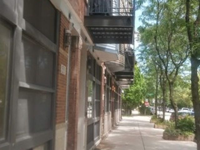 2nd image of 1512 W Ohio St