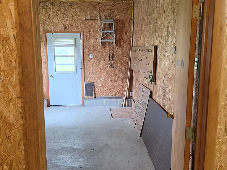 107 Kendall St — Photo 16