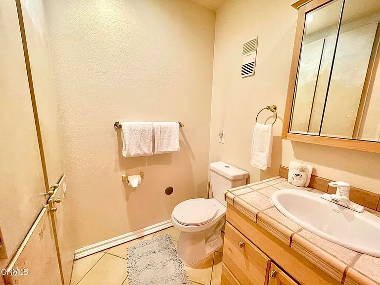 741 Reef Cir — Photo 9