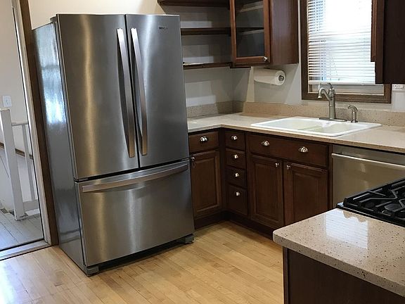 3rd image of 5071 N Kolmar Ave #1