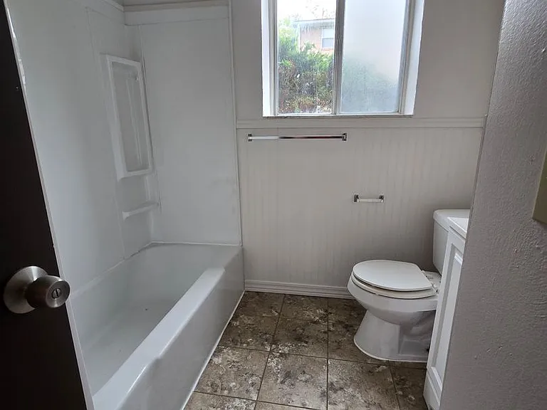 924 Seneca Ct — Photo 20