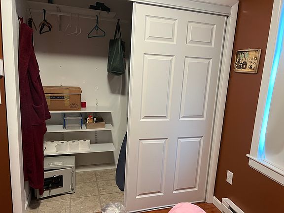 5th image of 7 Bank St #2