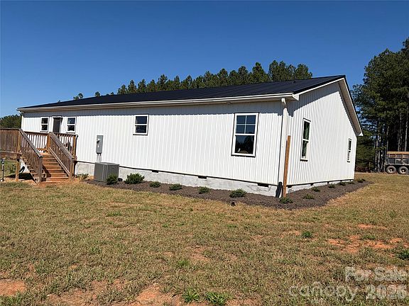 4th image of 550 Dills Rd