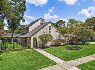 10602 Riverview Dr, Houston, TX 77042