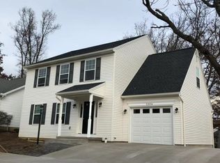 2304 Falconpointe Dr, State College, PA 16801