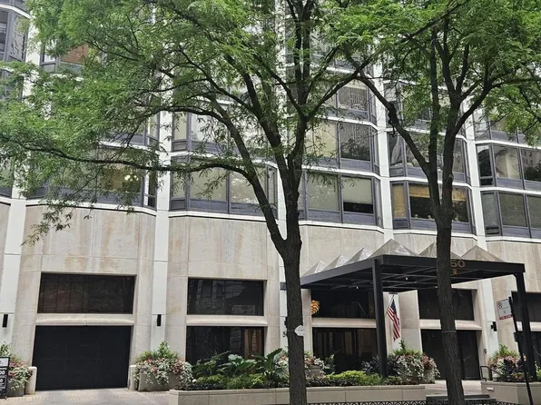 (undisclosed Address), Chicago, IL 60611