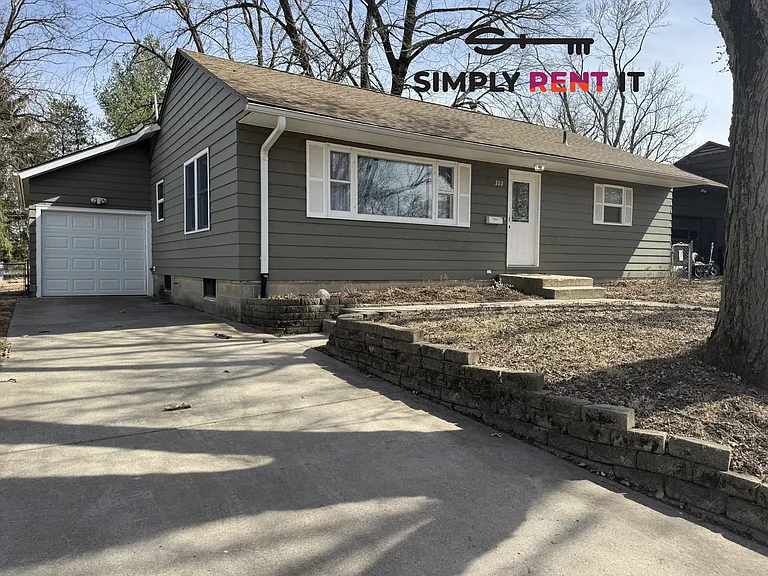 322 Hilltop Rd — Photo 2