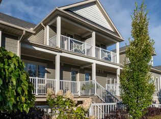 40 Trott Blvd #504, Collingwood, ON L9Y 5K5