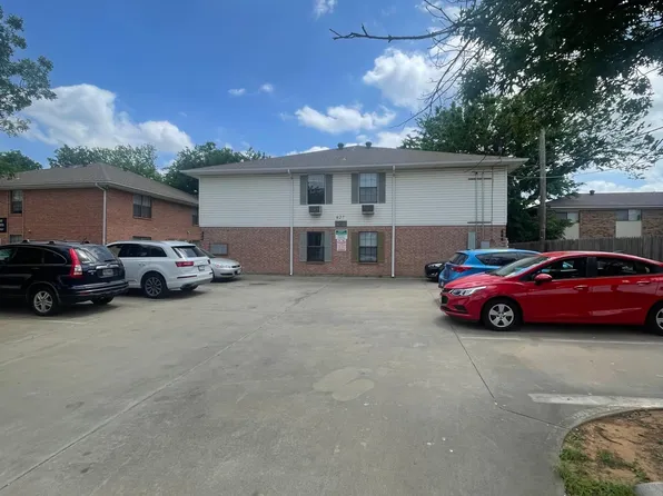 927 W Chestnut St APT B, Denton, TX 76201