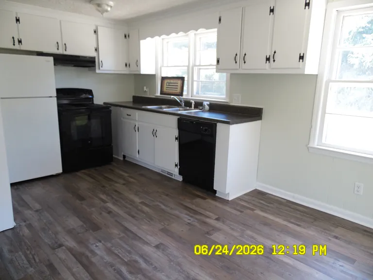 1293 Old Grantham Rd — Photo 4